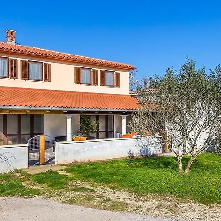 Kaporalin Apartman Vinkuran
